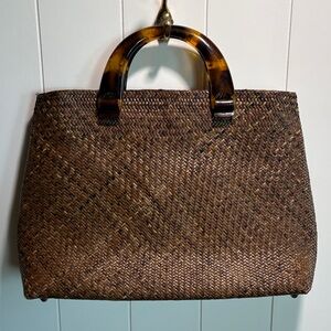 Asiaphile Los Angeles woven bag tortoiseshell handles snap closure 15x10x4